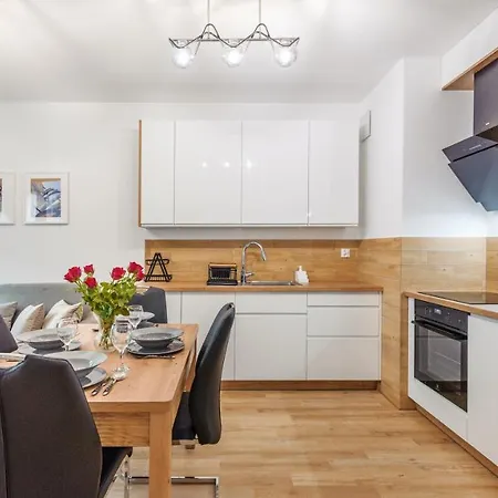 Plac Unii, Sun & Snow Gdynia