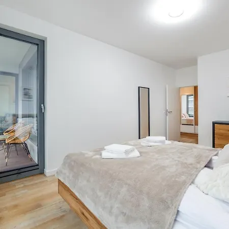 Plac Unii, Sun & Snow Gdynia