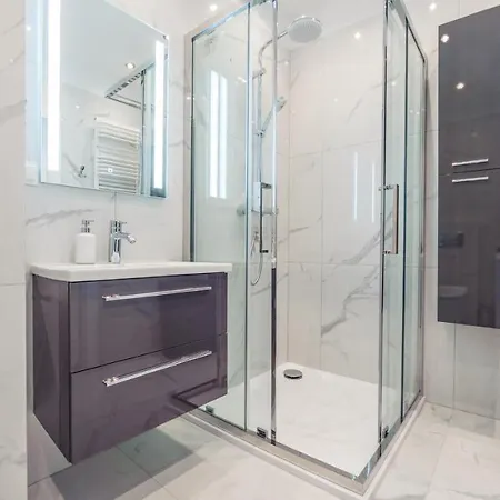 דירה Plac Unii, Sun & Snow גדינייה