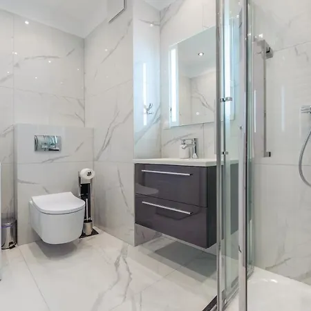 דירה Plac Unii, Sun & Snow גדינייה