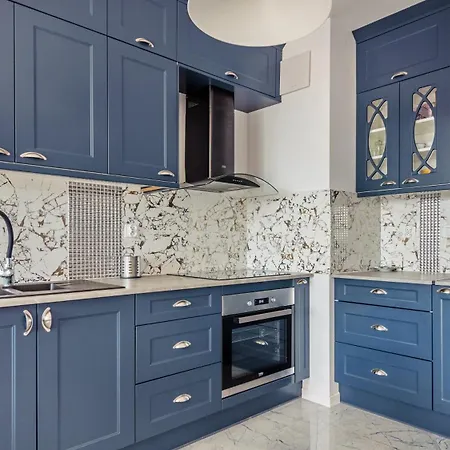 Plac Unii, Sun & Snow